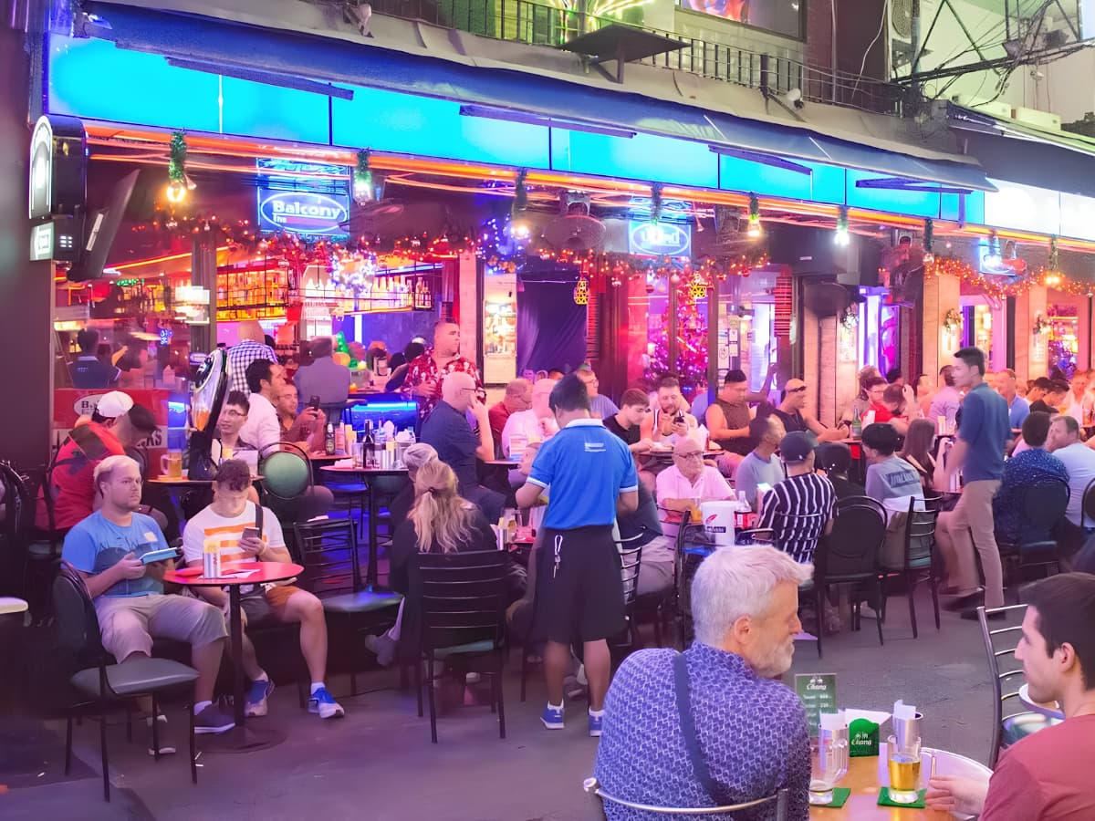 The Balcony Pub & Bar — Silom Soi 4